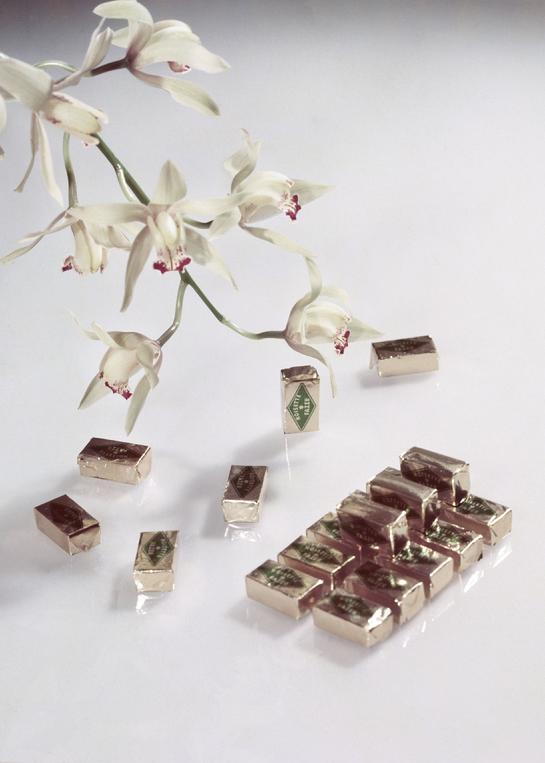 CLAIRE AHO © www.claireaho.com aho & soldan photo london paris photo colour photography fazer chocolate 1950 colours