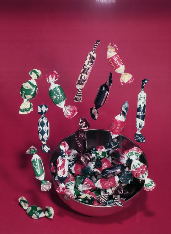 CLAIRE AHO © www.claireaho.com aho & soldan photo london paris photo colour photography children fridge balloons 
